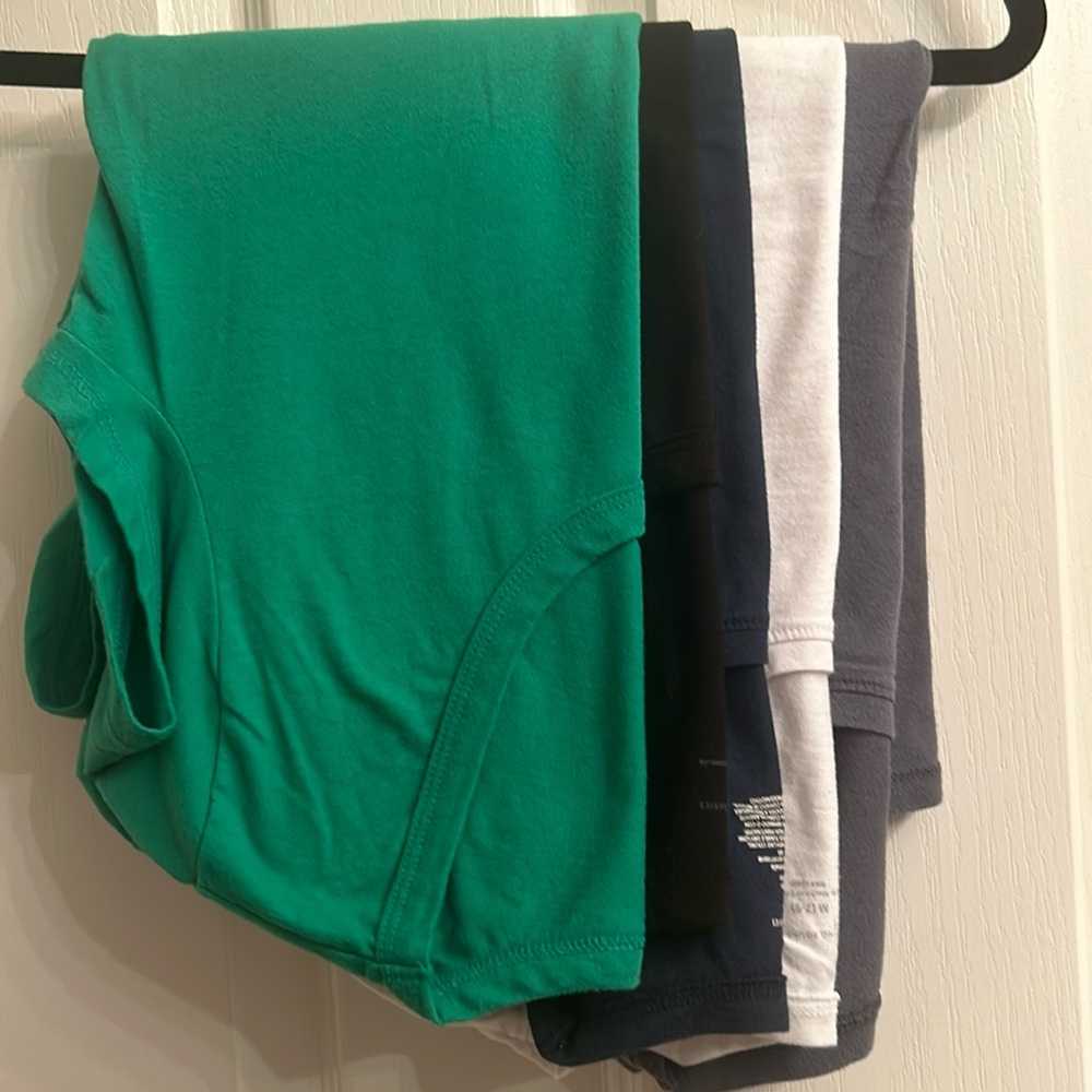 6 Pcs For One Price (5)Tops  &  (1)Legging